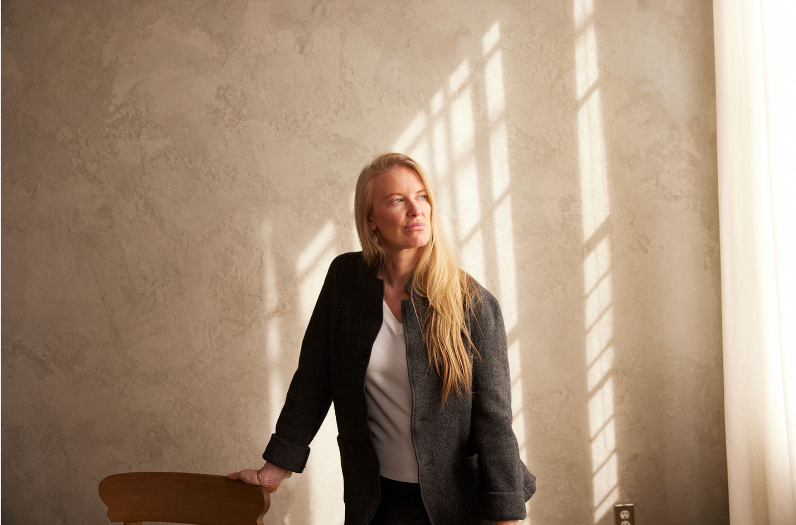 Bridget Hilton | Mental Health, Workplace Belonging, Motivational, Goal Setting Keynote Speaker | Experiential Billionaire Author
