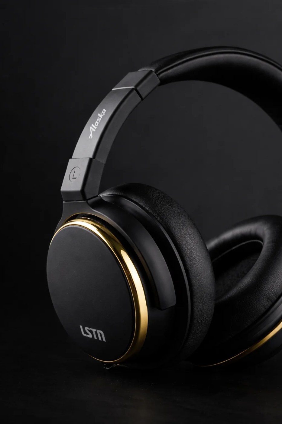 LSTN headphones for Alaska Airlines 787 Suites